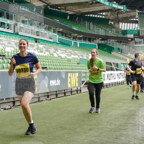 13.09.2026 - 21. swb-Marathon Bremen Michael Burmester http://msf.ph/oto/10474233 13.09.2026 10:38:14 Laufen im Stadion 10090, 10091, 10092, 10150, 10168, 10186, 10188, 10190, 10205, 10237, 10238, 10259, 10260, 10273, 10274, 10283, 10305, 10315, 10323, 10327, 10331, 10332, 10360, 10370, 10375, 10376, 10432, 10444, 10457, 10465, 10469, 10488, 10497, 10500, 10516, 10526, 10595, 10598, 10613, 10630, 10645, 10647, 10648, 10654, 10659, 10661, 10663, 10674, 10681, 10682, 10695, 10697, 10802, 10823 meine-sportfotos.de