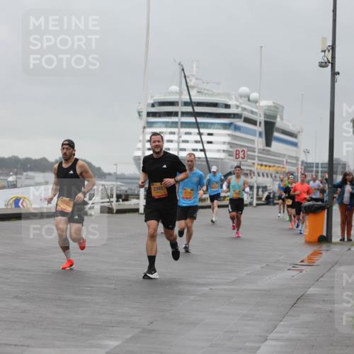 13.09.2026 - Kiel Lauf Andreas Tolksdorf http://msf.ph/oto/10474241 13.09.2026 11:45:36 Kiellinie 4, 1745, 2392, 4749, 3 meine-sportfotos.de