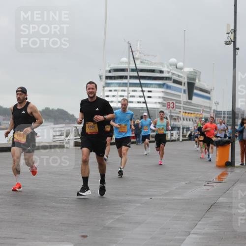 13.09.2026 - Kiel Lauf Andreas Tolksdorf http://msf.ph/oto/10474246 13.09.2026 11:45:37 Kiellinie 4, 1745, 2392, 4749, 3 meine-sportfotos.de
