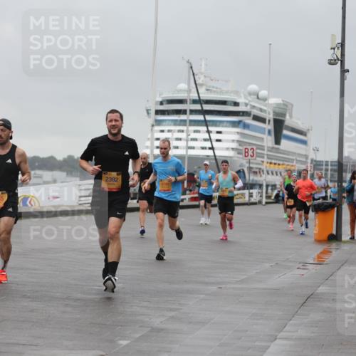 13.09.2026 - Kiel Lauf Andreas Tolksdorf http://msf.ph/oto/10474258 13.09.2026 11:45:37 Kiellinie 4, 1745, 394, 2392, 4749, 3 meine-sportfotos.de