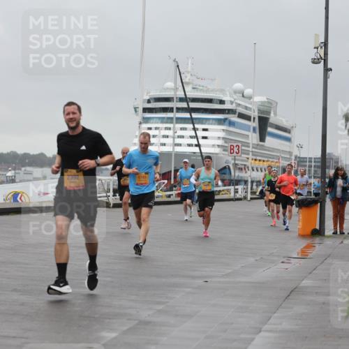 13.09.2026 - Kiel Lauf Andreas Tolksdorf http://msf.ph/oto/10474266 13.09.2026 11:45:37 Kiellinie 4, 1745, 2392, 4749, 3 meine-sportfotos.de