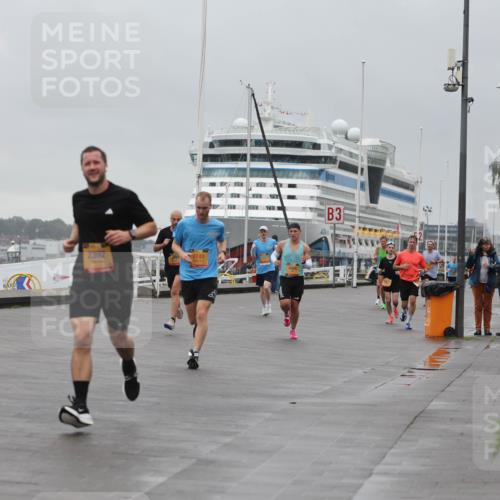 13.09.2026 - Kiel Lauf Andreas Tolksdorf http://msf.ph/oto/10474268 13.09.2026 11:45:38 Kiellinie 4, 1745, 2392, 4749, 3 meine-sportfotos.de