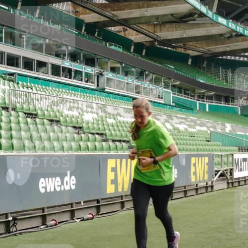 13.09.2026 - 21. swb-Marathon Bremen Michael Burmester http://msf.ph/oto/10474282 13.09.2026 10:38:15 Laufen im Stadion 10090, 10091, 10092, 10150, 10168, 10186, 10188, 10190, 10205, 10237, 10238, 10259, 10260, 10273, 10274, 10283, 10305, 10315, 10323, 10327, 10331, 10332, 10360, 10370, 10375, 10376, 10432, 10444, 10457, 10465, 10469, 10488, 10500, 10516, 10526, 10595, 10598, 10613, 10630, 10645, 10647, 10648, 10654, 10659, 10661, 10663, 10674, 10681, 10682, 10695, 10697, 10802, 10823 meine-sportfotos.de