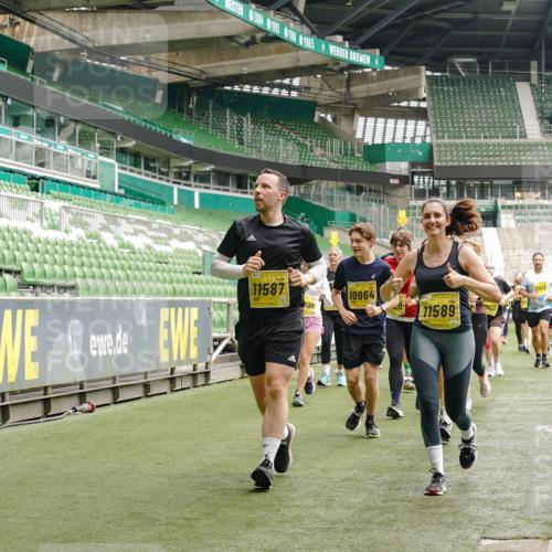 13.09.2026 - 21. swb-Marathon Bremen Michael Burmester http://msf.ph/oto/10474316 13.09.2026 10:38:16 Laufen im Stadion 10090, 10091, 10092, 10150, 10168, 10186, 10188, 10190, 10205, 10237, 10238, 10259, 10260, 10273, 10274, 10283, 10305, 10315, 10323, 10327, 10331, 10332, 10360, 10370, 10375, 10376, 10404, 10432, 10444, 10457, 10465, 10469, 10488, 10500, 10516, 10526, 10595, 10598, 10630, 10645, 10654, 10659, 10661, 10663, 10674, 10681, 10682, 10695, 10697, 10802, 10823 meine-sportfotos.de