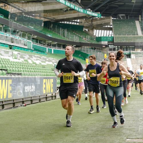 13.09.2026 - 21. swb-Marathon Bremen Michael Burmester http://msf.ph/oto/10474323 13.09.2026 10:38:16 Laufen im Stadion 10090, 10091, 10092, 10150, 10168, 10186, 10188, 10190, 10205, 10237, 10238, 10259, 10260, 10273, 10274, 10283, 10305, 10315, 10323, 10327, 10331, 10332, 10360, 10370, 10375, 10376, 10404, 10432, 10444, 10457, 10465, 10469, 10488, 10500, 10516, 10526, 10595, 10598, 10630, 10645, 10654, 10659, 10661, 10663, 10674, 10681, 10682, 10695, 10697, 10802, 10823 meine-sportfotos.de