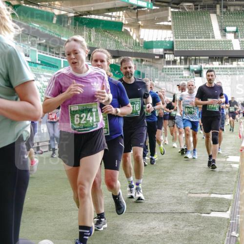 13.09.2026 - 21. swb-Marathon Bremen Michael Burmester http://msf.ph/oto/10474339 13.09.2026 13:15:56 Laufen im Stadion 134, 143, 153, 231, 263, 266, 271, 300, 414, 598, 612, 653, 990, 1008, 1047, 1185, 1312, 1465, 1539, 1874, 2013, 2218, 2235, 2259, 2314, 2351, 2359, 2363, 2385, 2386, 2466, 2468, 2484, 2494, 2562, 2579, 2664, 2667, 2678, 2690, 2691, 2698, 2737, 2760, 2778, 2783, 2799, 2838, 2846, 2859, 2861, 2865, 2874, 2958, 2974, 2978, 2996, 3001, 3075, 3133, 3157, 3165, 3185, 3237, 3265, 3331, 3355, 3382, 3387, 3486, 3501, 3512, 3670, 3680, 3829, 4034, 4080, 4306, 703 meine-sportfotos.de