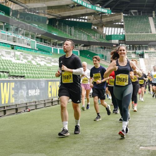 13.09.2026 - 21. swb-Marathon Bremen Michael Burmester http://msf.ph/oto/10474346 13.09.2026 10:38:17 Laufen im Stadion 10090, 10091, 10150, 10168, 10186, 10188, 10190, 10205, 10238, 10259, 10260, 10273, 10274, 10283, 10305, 10315, 10323, 10327, 10331, 10332, 10360, 10370, 10375, 10376, 10404, 10432, 10444, 10457, 10465, 10469, 10488, 10500, 10516, 10526, 10595, 10598, 10630, 10645, 10654, 10659, 10661, 10663, 10674, 10681, 10682, 10695, 10697, 10802, 10823 meine-sportfotos.de