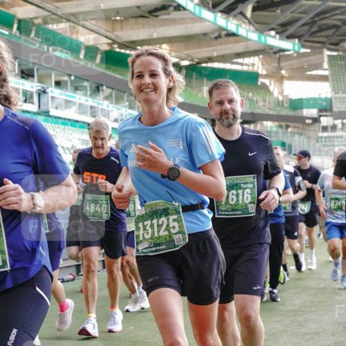 13.09.2026 - 21. swb-Marathon Bremen Michael Burmester http://msf.ph/oto/10474386 13.09.2026 13:15:58 Laufen im Stadion 134, 143, 153, 231, 263, 266, 271, 300, 414, 598, 612, 653, 990, 1047, 1185, 1312, 1465, 1539, 1825, 1874, 2013, 2218, 2235, 2259, 2351, 2359, 2363, 2385, 2386, 2466, 2468, 2484, 2494, 2562, 2579, 2664, 2667, 2678, 2690, 2691, 2698, 2737, 2760, 2778, 2783, 2799, 2838, 2846, 2859, 2861, 2865, 2874, 2958, 2974, 2996, 3001, 3075, 3133, 3157, 3165, 3185, 3237, 3265, 3331, 3355, 3366, 3382, 3387, 3486, 3501, 3512, 3670, 3680, 3829, 4034, 4080, 4306, 703 meine-sportfotos.de