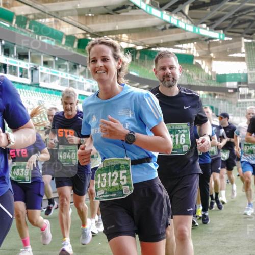 13.09.2026 - 21. swb-Marathon Bremen Michael Burmester http://msf.ph/oto/10474398 13.09.2026 13:15:58 Laufen im Stadion 134, 143, 153, 231, 263, 266, 271, 300, 414, 598, 612, 653, 990, 1047, 1185, 1312, 1465, 1539, 1825, 1874, 2013, 2218, 2235, 2259, 2351, 2359, 2363, 2385, 2386, 2466, 2468, 2484, 2494, 2562, 2579, 2664, 2667, 2678, 2690, 2691, 2698, 2737, 2760, 2778, 2783, 2799, 2838, 2846, 2859, 2861, 2865, 2874, 2958, 2974, 2996, 3001, 3075, 3133, 3157, 3165, 3185, 3237, 3265, 3331, 3355, 3366, 3382, 3387, 3486, 3501, 3512, 3670, 3680, 3829, 4034, 4080, 4306, 703 meine-sportfotos.de