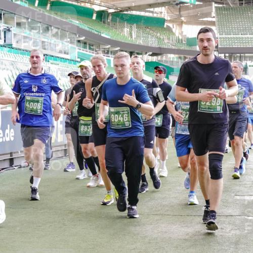 13.09.2026 - 21. swb-Marathon Bremen Michael Burmester http://msf.ph/oto/10474442 13.09.2026 13:15:59 Laufen im Stadion 134, 143, 153, 231, 263, 266, 271, 300, 414, 598, 612, 653, 990, 1047, 1185, 1312, 1465, 1539, 1825, 1874, 2013, 2218, 2235, 2259, 2351, 2359, 2363, 2381, 2385, 2386, 2466, 2468, 2484, 2494, 2562, 2579, 2664, 2667, 2678, 2690, 2691, 2698, 2737, 2760, 2778, 2783, 2799, 2846, 2859, 2861, 2865, 2874, 2958, 2974, 2996, 3001, 3075, 3133, 3157, 3165, 3185, 3237, 3265, 3331, 3355, 3366, 3382, 3387, 3486, 3501, 3512, 3670, 3680, 3829, 4034, 4080, 4306, 703 meine-sportfotos.de