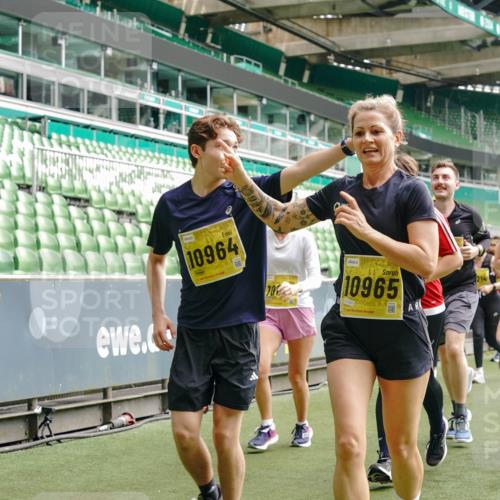 13.09.2026 - 21. swb-Marathon Bremen Michael Burmester http://msf.ph/oto/10474449 13.09.2026 10:38:19 Laufen im Stadion 10090, 10091, 10150, 10168, 10186, 10188, 10190, 10204, 10205, 10238, 10259, 10260, 10273, 10274, 10283, 10305, 10315, 10323, 10327, 10331, 10332, 10360, 10363, 10364, 10370, 10375, 10376, 10404, 10432, 10444, 10457, 10465, 10469, 10488, 10500, 10516, 10526, 10595, 10598, 10630, 10645, 10654, 10659, 10661, 10663, 10674, 10681, 10682, 10686, 10695, 10697, 10802, 10823 meine-sportfotos.de