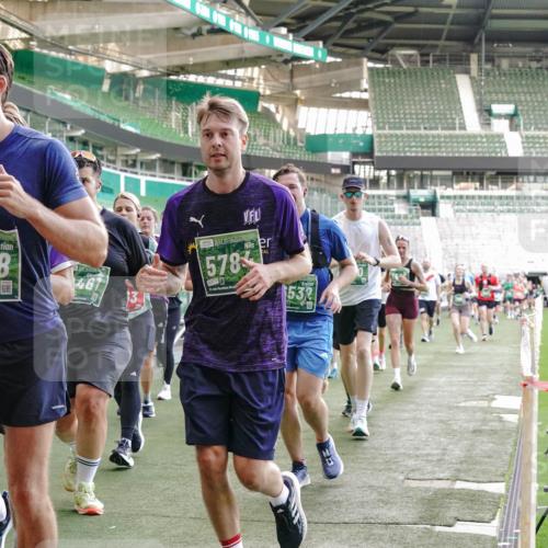 13.09.2026 - 21. swb-Marathon Bremen Michael Burmester http://msf.ph/oto/10474619 13.09.2026 13:16:05 Laufen im Stadion 134, 143, 153, 231, 263, 266, 267, 271, 300, 414, 598, 612, 653, 990, 1047, 1185, 1312, 1465, 1539, 1825, 1874, 1987, 2013, 2218, 2235, 2259, 2351, 2359, 2363, 2381, 2385, 2386, 2466, 2468, 2484, 2494, 2562, 2579, 2664, 2667, 2678, 2690, 2691, 2698, 2737, 2760, 2778, 2783, 2797, 2799, 2846, 2859, 2861, 2865, 2874, 2958, 2974, 2996, 3001, 3075, 3133, 3157, 3165, 3185, 3237, 3265, 3331, 3355, 3366, 3382, 3387, 3486, 3501, 3512, 3670, 3680, 3829, 4034, 4306, 703 meine-sportfotos.de