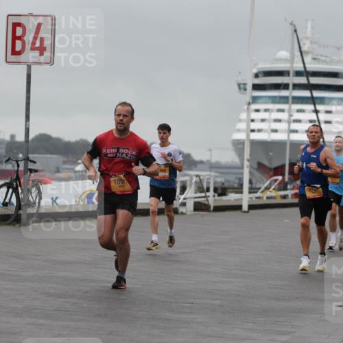 13.09.2026 - Kiel Lauf Andreas Tolksdorf http://msf.ph/oto/10474635 13.09.2026 11:46:12 Kiellinie 4, 1057, 369, 373 meine-sportfotos.de