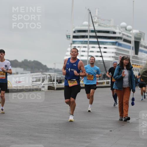 13.09.2026 - Kiel Lauf Andreas Tolksdorf http://msf.ph/oto/10474652 13.09.2026 11:46:13 Kiellinie 13, 4, 7369, 373, 7638 meine-sportfotos.de