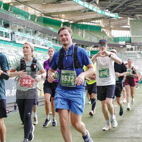13.09.2026 - 21. swb-Marathon Bremen Michael Burmester http://msf.ph/oto/10474663 13.09.2026 13:16:06 Laufen im Stadion 134, 143, 153, 231, 263, 266, 267, 271, 300, 414, 598, 612, 653, 990, 1047, 1185, 1312, 1465, 1539, 1825, 1874, 1987, 2013, 2218, 2235, 2259, 2351, 2359, 2363, 2381, 2385, 2386, 2466, 2468, 2484, 2494, 2562, 2579, 2664, 2667, 2678, 2690, 2691, 2698, 2737, 2760, 2778, 2783, 2797, 2799, 2846, 2859, 2861, 2865, 2874, 2958, 2974, 2996, 3001, 3075, 3133, 3157, 3165, 3185, 3237, 3265, 3331, 3355, 3366, 3382, 3387, 3486, 3501, 3512, 3670, 3680, 3829, 4034, 4306, 703 meine-sportfotos.de