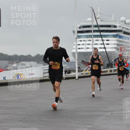 13.09.2026 - Kiel Lauf Andreas Tolksdorf http://msf.ph/oto/10474717 13.09.2026 11:46:40 Kiellinie 4, 15, 2893, 2677, 3 meine-sportfotos.de