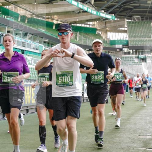 13.09.2026 - 21. swb-Marathon Bremen Michael Burmester http://msf.ph/oto/10474730 13.09.2026 13:16:07 Laufen im Stadion 134, 143, 153, 231, 263, 266, 267, 271, 300, 414, 598, 612, 653, 990, 1047, 1185, 1312, 1465, 1539, 1825, 1874, 1987, 2013, 2218, 2235, 2259, 2351, 2359, 2363, 2381, 2385, 2386, 2466, 2468, 2484, 2494, 2562, 2579, 2664, 2667, 2678, 2690, 2691, 2698, 2737, 2760, 2778, 2783, 2797, 2799, 2846, 2859, 2861, 2865, 2874, 2958, 2974, 2996, 3001, 3075, 3133, 3157, 3165, 3185, 3237, 3265, 3331, 3355, 3366, 3382, 3387, 3486, 3501, 3512, 3670, 3680, 3829, 4034, 4306, 703 meine-sportfotos.de