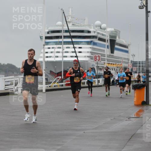 13.09.2026 - Kiel Lauf Andreas Tolksdorf http://msf.ph/oto/10474748 13.09.2026 11:46:42 Kiellinie 2677, 4591, 3 meine-sportfotos.de