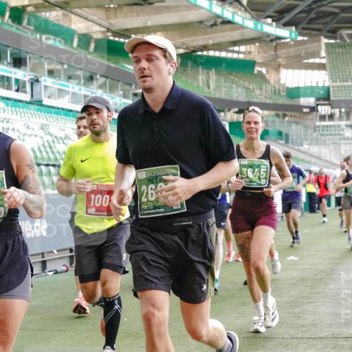 13.09.2026 - 21. swb-Marathon Bremen Michael Burmester http://msf.ph/oto/10474768 13.09.2026 13:16:09 Laufen im Stadion 134, 143, 153, 231, 263, 266, 267, 271, 300, 414, 598, 612, 653, 990, 1047, 1185, 1312, 1465, 1539, 1825, 1874, 1987, 2013, 2218, 2235, 2259, 2351, 2359, 2363, 2381, 2385, 2386, 2466, 2468, 2484, 2494, 2562, 2579, 2664, 2667, 2678, 2690, 2691, 2698, 2737, 2760, 2778, 2783, 2797, 2799, 2821, 2846, 2859, 2861, 2865, 2874, 2958, 2974, 2996, 3001, 3075, 3133, 3157, 3165, 3185, 3213, 3237, 3265, 3331, 3355, 3366, 3382, 3387, 3486, 3501, 3512, 3670, 3680, 3829, 4034, 4306, 703 meine-sportfotos.de