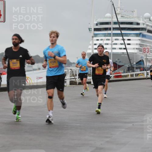 13.09.2026 - Kiel Lauf Andreas Tolksdorf http://msf.ph/oto/10474822 13.09.2026 11:46:52 Kiellinie 4, 7643, 4724, 921, 8912, 3, 1 meine-sportfotos.de