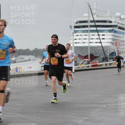 13.09.2026 - Kiel Lauf Andreas Tolksdorf http://msf.ph/oto/10474847 13.09.2026 11:46:53 Kiellinie 4, 4724, 8912, 10038, 3 meine-sportfotos.de