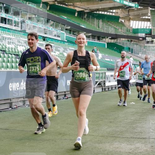13.09.2026 - 21. swb-Marathon Bremen Michael Burmester http://msf.ph/oto/10474900 13.09.2026 13:16:13 Laufen im Stadion 134, 143, 153, 231, 263, 266, 267, 271, 300, 414, 598, 612, 653, 990, 1047, 1185, 1312, 1465, 1539, 1825, 1874, 1987, 2013, 2218, 2235, 2259, 2351, 2359, 2363, 2381, 2385, 2386, 2466, 2468, 2484, 2562, 2579, 2664, 2667, 2678, 2690, 2691, 2698, 2737, 2760, 2778, 2783, 2797, 2799, 2821, 2846, 2859, 2861, 2874, 2958, 2974, 2996, 3001, 3075, 3133, 3157, 3165, 3185, 3213, 3237, 3265, 3331, 3355, 3366, 3382, 3387, 3486, 3501, 3512, 3670, 3680, 3829, 4034, 4306, 703 meine-sportfotos.de