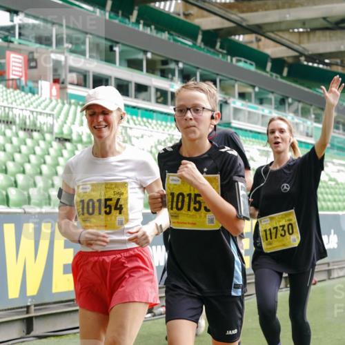13.09.2026 - 21. swb-Marathon Bremen Michael Burmester http://msf.ph/oto/10474903 13.09.2026 10:38:31 Laufen im Stadion 10090, 10091, 10135, 10139, 10150, 10168, 10188, 10190, 10204, 10205, 10238, 10259, 10260, 10273, 10274, 10283, 10305, 10315, 10323, 10360, 10363, 10364, 10370, 10375, 10376, 10378, 10404, 10432, 10444, 10457, 10465, 10469, 10488, 10505, 10510, 10511, 10516, 10526, 10595, 10598, 10609, 10630, 10645, 10654, 10661, 10662, 10663, 10664, 10674, 10681, 10682, 10686, 10695, 10697, 10802, 10823 meine-sportfotos.de