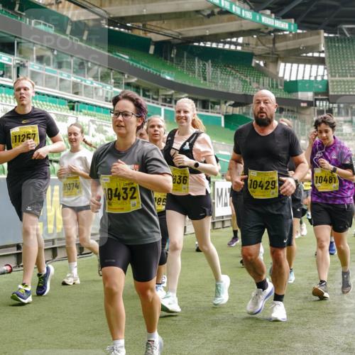 13.09.2026 - 21. swb-Marathon Bremen Michael Burmester http://msf.ph/oto/10475176 13.09.2026 10:38:39 Laufen im Stadion 10090, 10091, 10135, 10138, 10139, 10150, 10168, 10188, 10190, 10204, 10205, 10217, 10229, 10238, 10259, 10260, 10273, 10274, 10283, 10305, 10314, 10315, 10323, 10360, 10363, 10364, 10370, 10375, 10376, 10378, 10404, 10432, 10444, 10457, 10465, 10469, 10488, 10505, 10510, 10511, 10516, 10526, 10595, 10598, 10609, 10619, 10630, 10645, 10654, 10661, 10662, 10664, 10674, 10681, 10682, 10686, 10695, 10697, 10802, 10823 meine-sportfotos.de