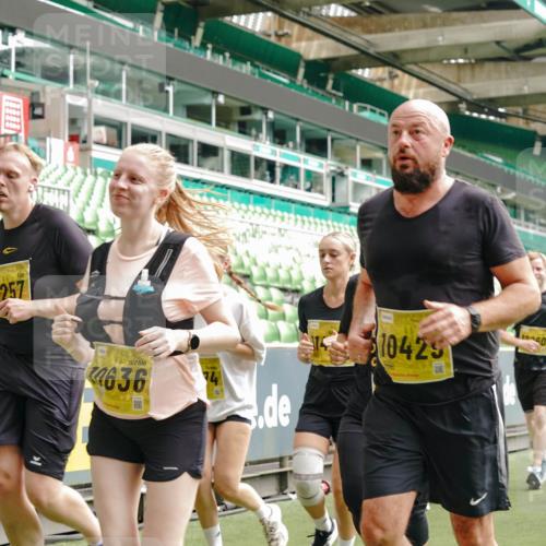 13.09.2026 - 21. swb-Marathon Bremen Michael Burmester http://msf.ph/oto/10475230 13.09.2026 10:38:41 Laufen im Stadion 10090, 10091, 10135, 10138, 10139, 10150, 10168, 10188, 10190, 10204, 10205, 10217, 10229, 10238, 10259, 10260, 10273, 10274, 10283, 10305, 10314, 10315, 10323, 10360, 10363, 10364, 10370, 10375, 10376, 10378, 10404, 10432, 10457, 10465, 10469, 10488, 10505, 10510, 10511, 10526, 10595, 10598, 10609, 10619, 10630, 10645, 10654, 10661, 10662, 10664, 10674, 10681, 10682, 10686, 10695, 10697, 10802, 10823 meine-sportfotos.de