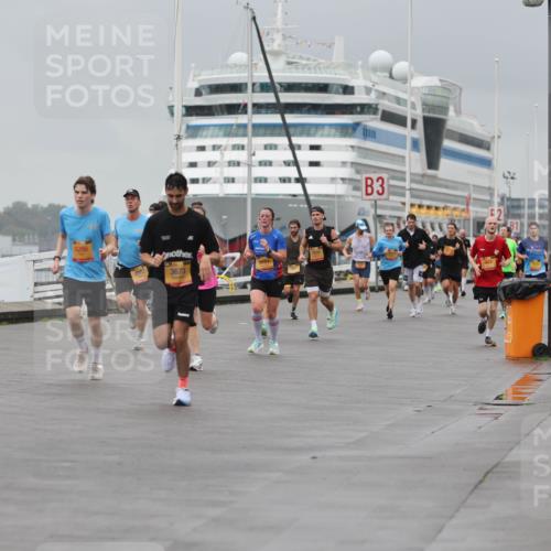 13.09.2026 - Kiel Lauf Andreas Tolksdorf http://msf.ph/oto/10475270 13.09.2026 11:47:35 Kiellinie 4590, 6296, 2, 3673, 5681, 3 meine-sportfotos.de
