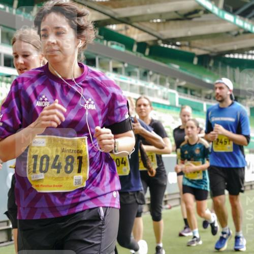 13.09.2026 - 21. swb-Marathon Bremen Michael Burmester http://msf.ph/oto/10475285 13.09.2026 10:38:42 Laufen im Stadion 10090, 10091, 10135, 10138, 10139, 10150, 10168, 10188, 10190, 10204, 10205, 10217, 10229, 10238, 10259, 10260, 10273, 10274, 10283, 10305, 10314, 10315, 10323, 10360, 10363, 10364, 10370, 10375, 10376, 10378, 10404, 10432, 10457, 10465, 10469, 10488, 10505, 10510, 10511, 10526, 10595, 10598, 10609, 10619, 10630, 10645, 10654, 10661, 10662, 10664, 10674, 10681, 10682, 10686, 10695, 10697, 10802, 10823 meine-sportfotos.de