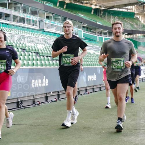 13.09.2026 - 21. swb-Marathon Bremen Michael Burmester http://msf.ph/oto/10475291 13.09.2026 13:16:28 Laufen im Stadion 134, 143, 153, 231, 263, 266, 267, 271, 449, 598, 612, 653, 990, 1057, 1185, 1312, 1465, 1539, 1813, 1825, 1874, 1987, 2013, 2067, 2218, 2235, 2259, 2351, 2359, 2363, 2381, 2385, 2386, 2466, 2468, 2484, 2532, 2550, 2562, 2579, 2586, 2664, 2667, 2678, 2698, 2760, 2778, 2783, 2797, 2799, 2821, 2846, 2859, 2874, 2958, 2974, 2996, 3001, 3075, 3104, 3133, 3157, 3165, 3185, 3195, 3213, 3237, 3265, 3331, 3366, 3382, 3387, 3479, 3486, 3501, 3506, 3512, 3670, 3829 meine-sportfotos.de