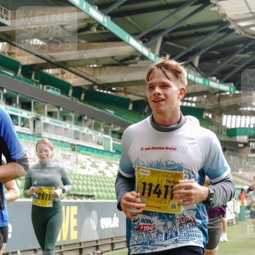 13.09.2026 - 21. swb-Marathon Bremen Michael Burmester http://msf.ph/oto/10475355 13.09.2026 10:38:44 Laufen im Stadion 10090, 10091, 10135, 10138, 10139, 10150, 10168, 10188, 10190, 10204, 10205, 10217, 10229, 10238, 10259, 10260, 10273, 10274, 10279, 10283, 10305, 10314, 10315, 10323, 10360, 10363, 10364, 10370, 10375, 10376, 10378, 10404, 10432, 10457, 10465, 10469, 10488, 10493, 10505, 10510, 10511, 10526, 10576, 10595, 10598, 10609, 10619, 10630, 10645, 10654, 10661, 10662, 10664, 10674, 10681, 10682, 10686, 10695, 10697, 10802, 10823 meine-sportfotos.de