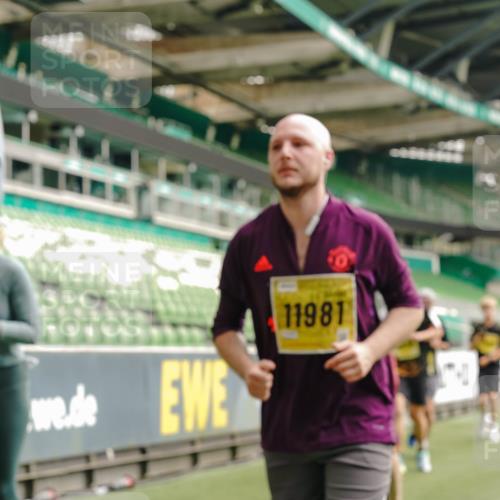 13.09.2026 - 21. swb-Marathon Bremen Michael Burmester http://msf.ph/oto/10475398 13.09.2026 10:38:45 Laufen im Stadion 10090, 10091, 10135, 10138, 10139, 10150, 10168, 10188, 10190, 10204, 10205, 10217, 10229, 10238, 10259, 10260, 10273, 10274, 10279, 10280, 10283, 10305, 10314, 10315, 10323, 10360, 10363, 10364, 10370, 10375, 10376, 10378, 10404, 10432, 10457, 10465, 10469, 10488, 10493, 10505, 10510, 10511, 10526, 10576, 10595, 10598, 10609, 10619, 10630, 10645, 10654, 10661, 10662, 10664, 10674, 10681, 10682, 10686, 10695, 10697, 10802, 10823 meine-sportfotos.de