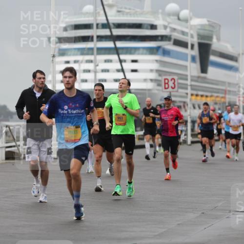 13.09.2026 - Kiel Lauf Andreas Tolksdorf http://msf.ph/oto/10475420 13.09.2026 11:47:44 Kiellinie 2523, 85017, 7003, 0341, 993, 3 meine-sportfotos.de