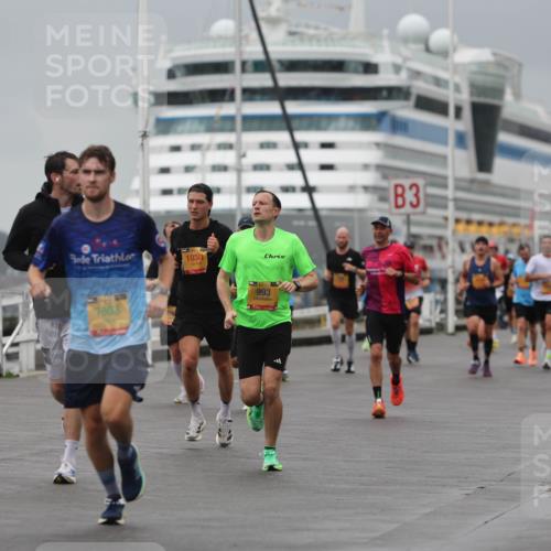 13.09.2026 - Kiel Lauf Andreas Tolksdorf http://msf.ph/oto/10475448 13.09.2026 11:47:45 Kiellinie 10341, 0501, 7003, 993, 21, 3 meine-sportfotos.de