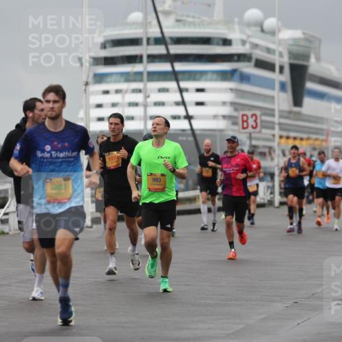 13.09.2026 - Kiel Lauf Andreas Tolksdorf http://msf.ph/oto/10475451 13.09.2026 11:47:45 Kiellinie 7003, 10341, 993, 3 meine-sportfotos.de