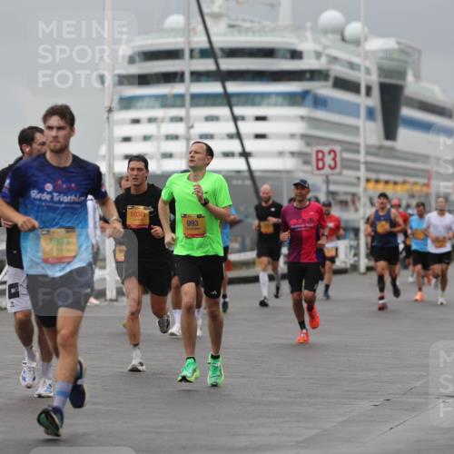 13.09.2026 - Kiel Lauf Andreas Tolksdorf http://msf.ph/oto/10475456 13.09.2026 11:47:45 Kiellinie 7003, 10341, 993, 3 meine-sportfotos.de