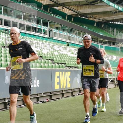 13.09.2026 - 21. swb-Marathon Bremen Michael Burmester http://msf.ph/oto/10475457 13.09.2026 10:38:49 Laufen im Stadion 10090, 10091, 10135, 10138, 10139, 10168, 10188, 10190, 10204, 10205, 10217, 10229, 10238, 10259, 10260, 10273, 10274, 10279, 10280, 10283, 10305, 10314, 10323, 10360, 10363, 10364, 10370, 10375, 10376, 10378, 10404, 10432, 10457, 10465, 10469, 10488, 10493, 10501, 10505, 10510, 10511, 10526, 10576, 10595, 10598, 10609, 10616, 10619, 10630, 10645, 10654, 10661, 10662, 10664, 10674, 10681, 10682, 10686, 10695, 10697, 10712, 10743, 10802, 10823 meine-sportfotos.de
