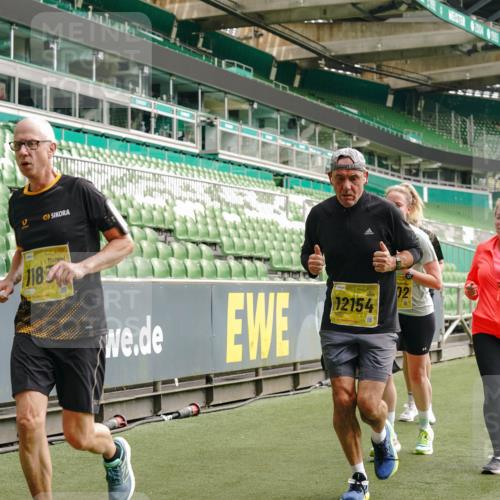 13.09.2026 - 21. swb-Marathon Bremen Michael Burmester http://msf.ph/oto/10475468 13.09.2026 10:38:49 Laufen im Stadion 10090, 10091, 10135, 10138, 10139, 10168, 10188, 10190, 10204, 10205, 10217, 10229, 10238, 10259, 10260, 10273, 10274, 10279, 10280, 10283, 10305, 10314, 10323, 10360, 10363, 10364, 10370, 10375, 10376, 10378, 10404, 10432, 10457, 10465, 10469, 10488, 10493, 10501, 10505, 10510, 10511, 10526, 10576, 10595, 10598, 10609, 10616, 10619, 10630, 10645, 10654, 10661, 10662, 10664, 10674, 10681, 10682, 10686, 10695, 10697, 10712, 10743, 10802, 10823 meine-sportfotos.de