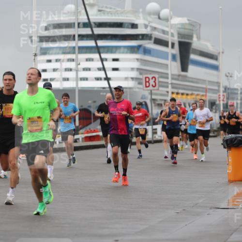 13.09.2026 - Kiel Lauf Andreas Tolksdorf http://msf.ph/oto/10475481 13.09.2026 11:47:46 Kiellinie 103, 993, 11033, 1, 3 meine-sportfotos.de