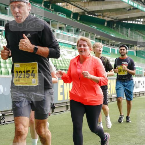 13.09.2026 - 21. swb-Marathon Bremen Michael Burmester http://msf.ph/oto/10475494 13.09.2026 10:38:50 Laufen im Stadion 10090, 10091, 10135, 10138, 10139, 10168, 10188, 10190, 10204, 10205, 10217, 10229, 10238, 10259, 10260, 10273, 10274, 10279, 10280, 10283, 10305, 10314, 10323, 10360, 10363, 10364, 10370, 10375, 10376, 10378, 10404, 10432, 10457, 10465, 10469, 10488, 10493, 10501, 10505, 10510, 10511, 10526, 10556, 10576, 10595, 10598, 10609, 10616, 10619, 10630, 10645, 10654, 10661, 10662, 10664, 10674, 10681, 10682, 10686, 10695, 10697, 10712, 10743, 10802, 10823 meine-sportfotos.de