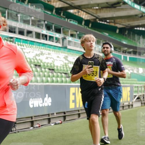 13.09.2026 - 21. swb-Marathon Bremen Michael Burmester http://msf.ph/oto/10475528 13.09.2026 10:38:51 Laufen im Stadion 10090, 10091, 10135, 10138, 10139, 10168, 10188, 10190, 10204, 10205, 10217, 10229, 10238, 10259, 10260, 10273, 10274, 10279, 10280, 10283, 10305, 10314, 10323, 10360, 10363, 10364, 10370, 10375, 10376, 10378, 10404, 10432, 10457, 10465, 10469, 10488, 10493, 10501, 10505, 10510, 10511, 10526, 10556, 10576, 10595, 10598, 10609, 10616, 10619, 10630, 10645, 10654, 10660, 10661, 10662, 10664, 10674, 10681, 10682, 10686, 10695, 10697, 10712, 10743, 10802, 10823 meine-sportfotos.de