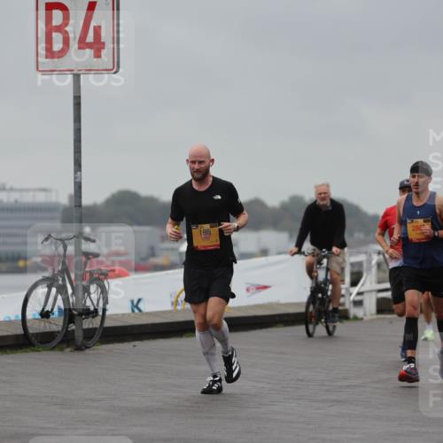 13.09.2026 - Kiel Lauf Andreas Tolksdorf http://msf.ph/oto/10475549 13.09.2026 11:47:53 Kiellinie 11033, 4, 195, 280, 1091, 1771 meine-sportfotos.de