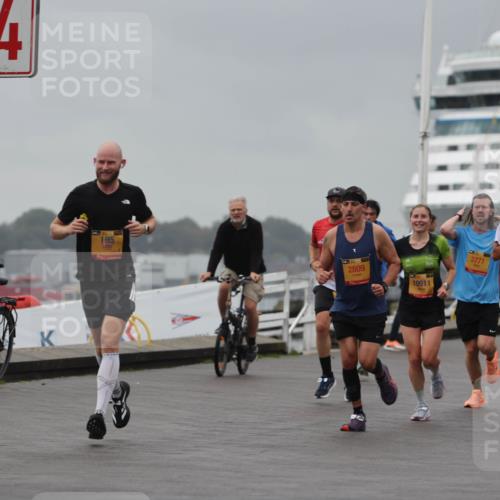 13.09.2026 - Kiel Lauf Andreas Tolksdorf http://msf.ph/oto/10475553 13.09.2026 11:47:53 Kiellinie 4, 195, 2809, 10911, 3771, 10914, 1429 meine-sportfotos.de