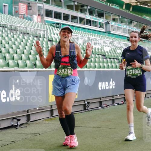 13.09.2026 - 21. swb-Marathon Bremen Michael Burmester http://msf.ph/oto/10475574 13.09.2026 13:16:37 Laufen im Stadion 134, 143, 153, 231, 263, 267, 271, 449, 588, 598, 612, 653, 990, 1057, 1185, 1312, 1465, 1539, 1813, 1825, 1874, 1987, 2013, 2067, 2096, 2218, 2235, 2259, 2351, 2359, 2363, 2381, 2385, 2386, 2389, 2468, 2532, 2550, 2562, 2579, 2586, 2655, 2664, 2667, 2678, 2698, 2760, 2778, 2783, 2797, 2799, 2821, 2846, 2859, 2874, 2958, 2974, 2996, 3001, 3075, 3104, 3133, 3157, 3165, 3185, 3195, 3213, 3237, 3265, 3314, 3331, 3366, 3382, 3387, 3479, 3486, 3501, 3506, 3512, 3829 meine-sportfotos.de