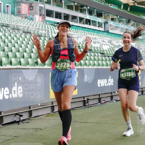 13.09.2026 - 21. swb-Marathon Bremen Michael Burmester http://msf.ph/oto/10475587 13.09.2026 13:16:37 Laufen im Stadion 134, 143, 153, 231, 263, 267, 271, 449, 588, 598, 612, 653, 990, 1057, 1185, 1312, 1465, 1539, 1813, 1825, 1874, 1987, 2013, 2067, 2096, 2218, 2235, 2259, 2351, 2359, 2363, 2381, 2385, 2386, 2389, 2468, 2532, 2550, 2562, 2579, 2586, 2655, 2664, 2667, 2678, 2698, 2760, 2778, 2783, 2797, 2799, 2821, 2846, 2859, 2874, 2958, 2974, 2996, 3001, 3075, 3104, 3133, 3157, 3165, 3185, 3195, 3213, 3237, 3265, 3314, 3331, 3366, 3382, 3387, 3479, 3486, 3501, 3506, 3512, 3829 meine-sportfotos.de