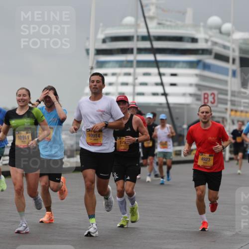 13.09.2026 - Kiel Lauf Andreas Tolksdorf http://msf.ph/oto/10475606 13.09.2026 11:47:55 Kiellinie 1, 39, 28, 975, 10911, 10914, 3, 4923 meine-sportfotos.de
