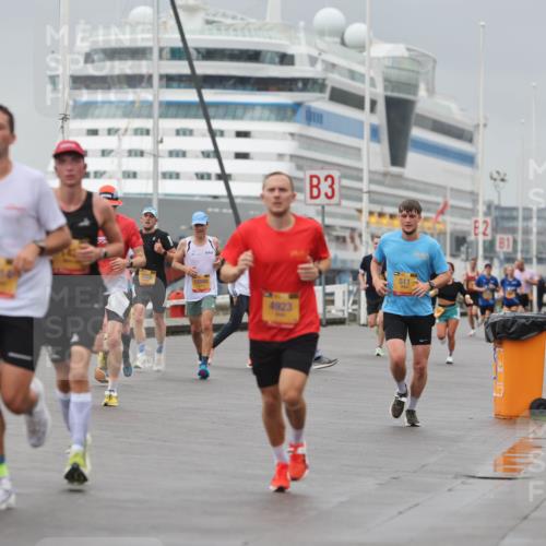 13.09.2026 - Kiel Lauf Andreas Tolksdorf http://msf.ph/oto/10475621 13.09.2026 11:47:56 Kiellinie 12049, 4923, 3, 511, 2 meine-sportfotos.de