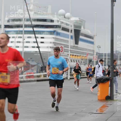13.09.2026 - Kiel Lauf Andreas Tolksdorf http://msf.ph/oto/10475657 13.09.2026 11:47:58 Kiellinie 4823, 511, 3, 2 meine-sportfotos.de
